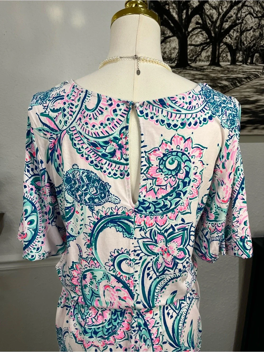 Lilly Pulitzer White Romper with Pink & Teal Paisley 2019 Medium - Picture 9 of 14